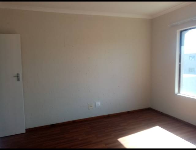 2 BEDROOM SECTIONAL TITLE FOR SALE IN EVELEIGH